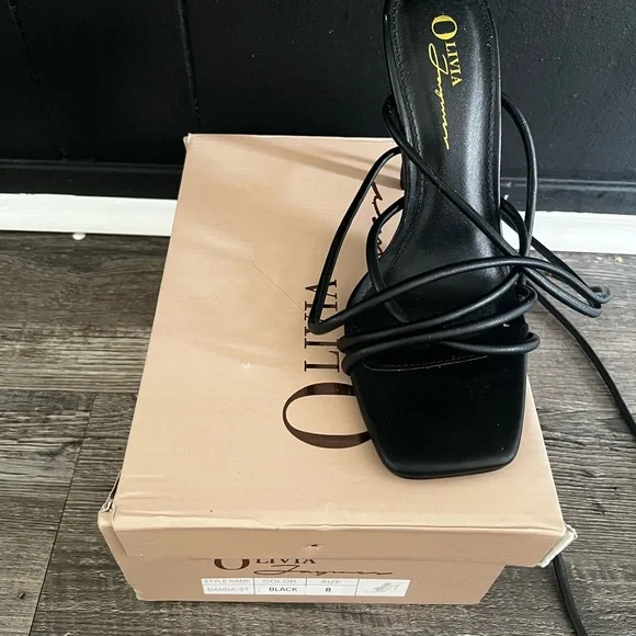 Olivia Jaymes Danna Black Strappy Square-Toe Heels - Picture 3 of 5